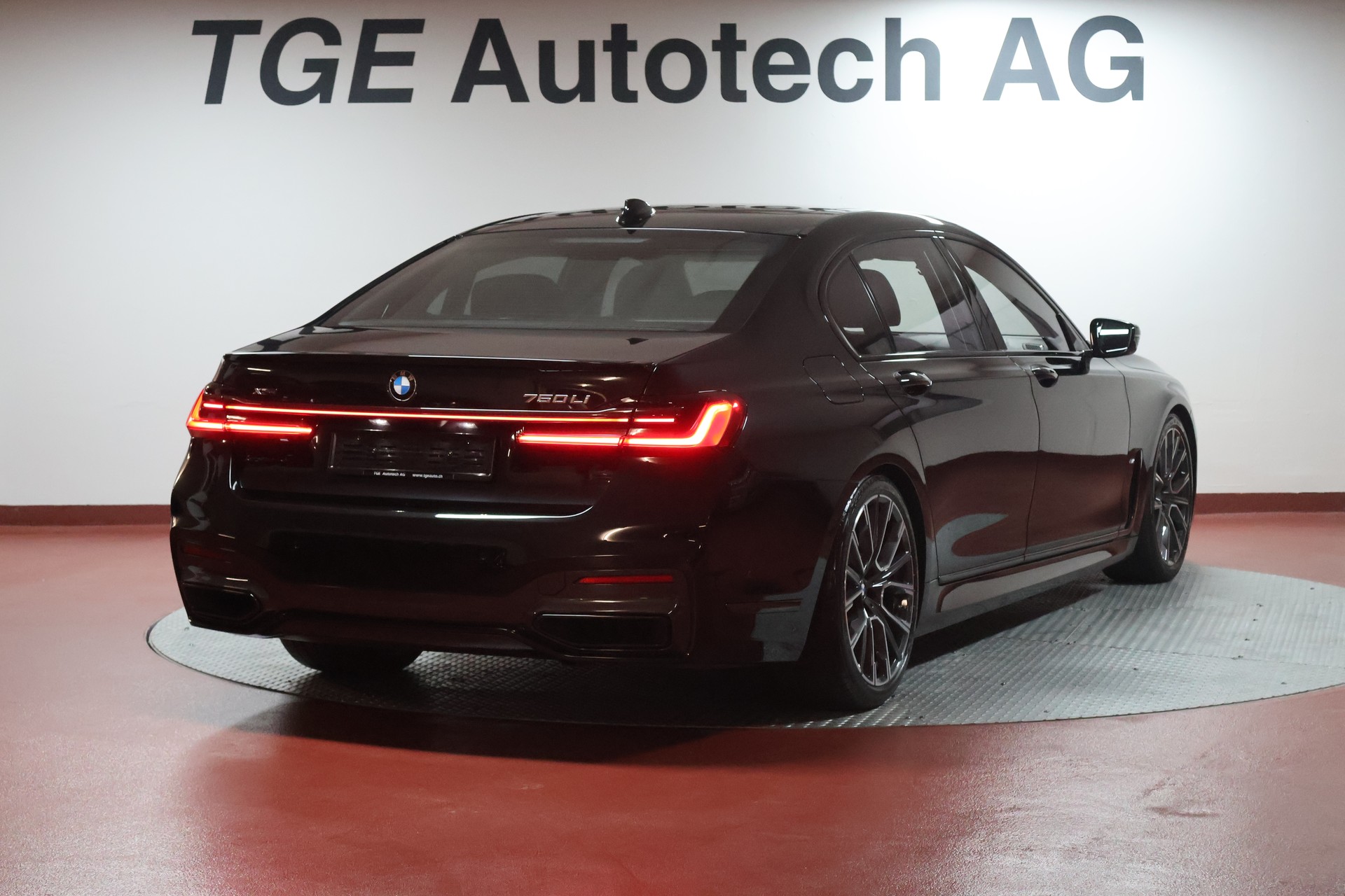 BMW 750Li xDrive M Sport Steptronic-image-21