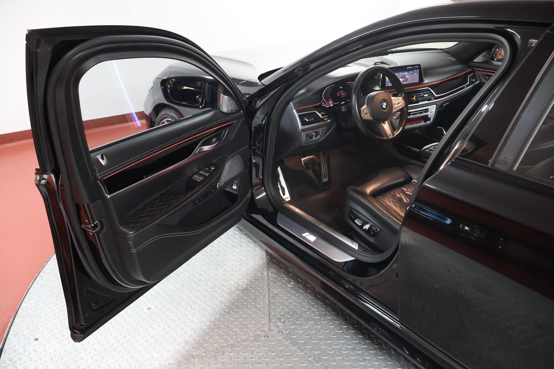 BMW 750Li xDrive M Sport Steptronic-image-4