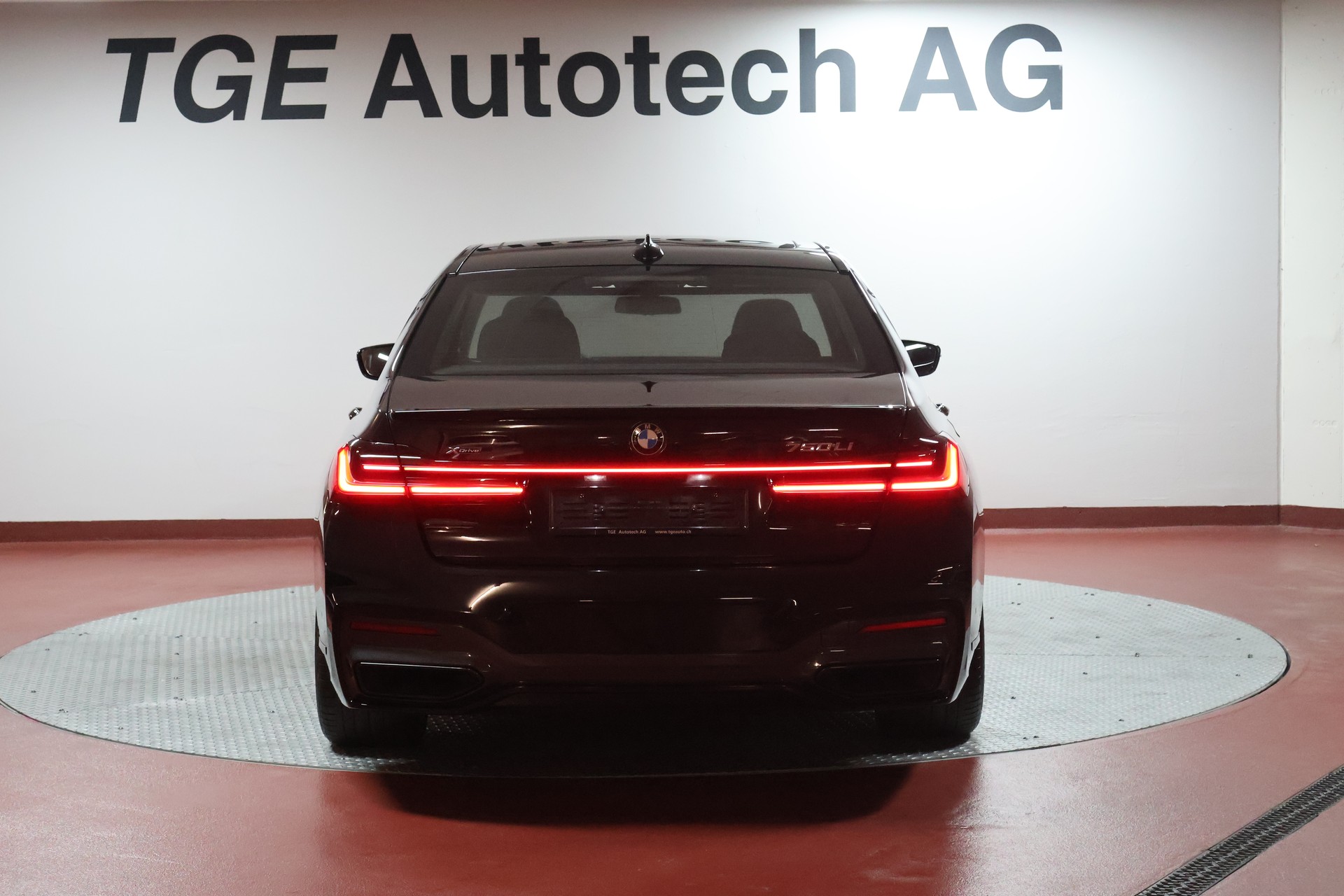 BMW 750Li xDrive M Sport Steptronic-image-23