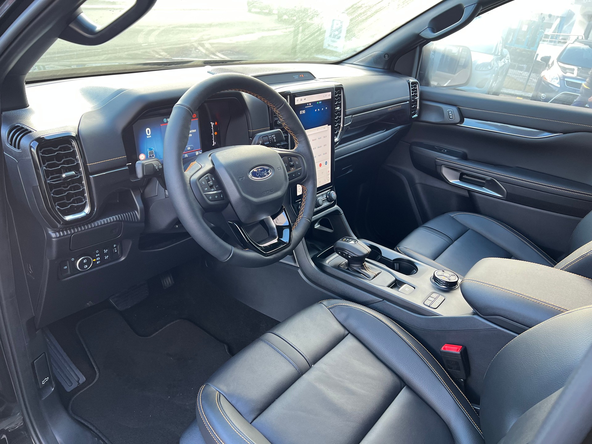 FORD Ranger Wildtrak 2.0 Eco Blue e-4WD Automat-image-4