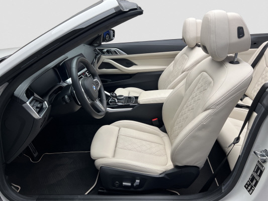 BMW M440i xDrive 48V Cabrio-image-8