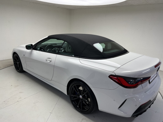 BMW M440i xDrive 48V Cabrio-image-13
