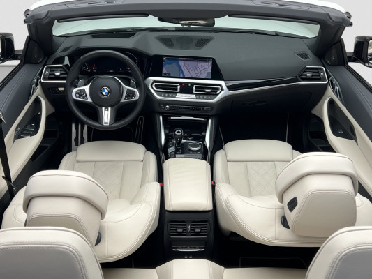 BMW M440i xDrive 48V Cabrio-image-10