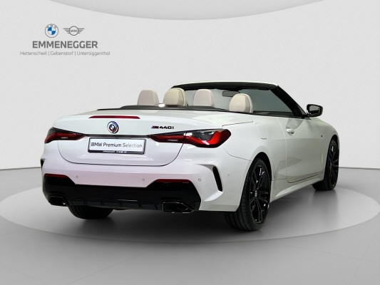 BMW M440i xDrive 48V Cabrio-image-4