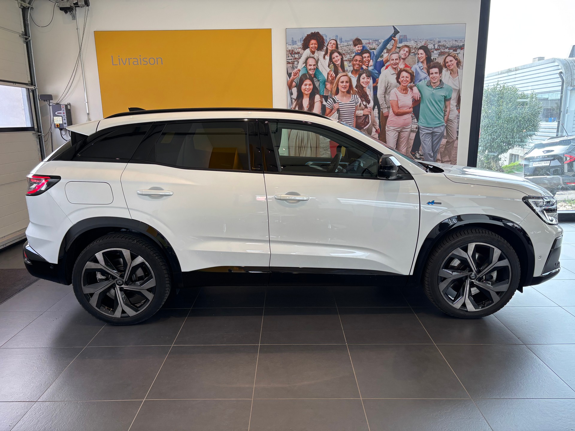 RENAULT Austral 1.2 HEV 200 Iconic Esprit Alpine A-image-1