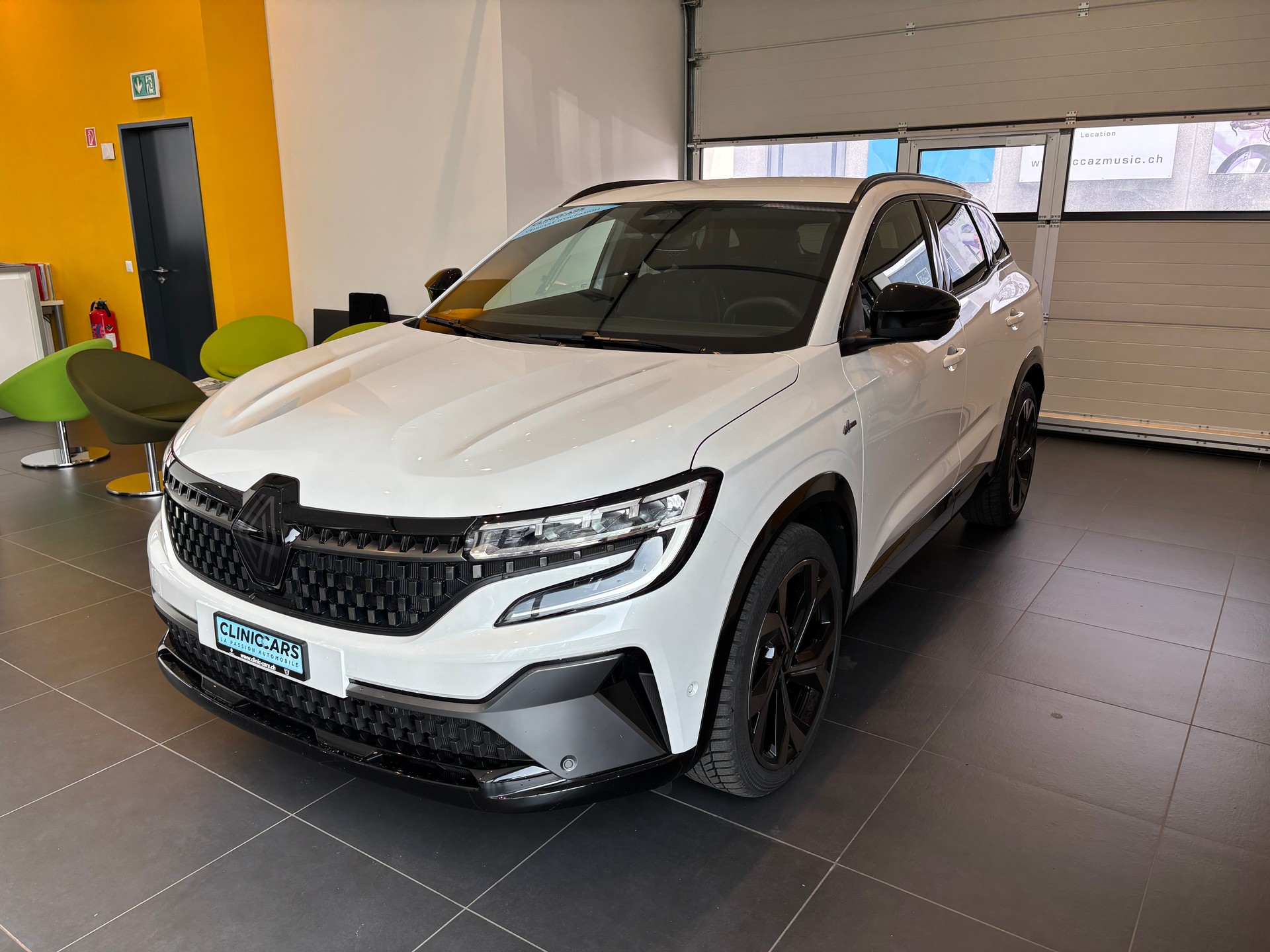 RENAULT Austral 1.2 HEV 200 Iconic Esprit Alpine A-image-4