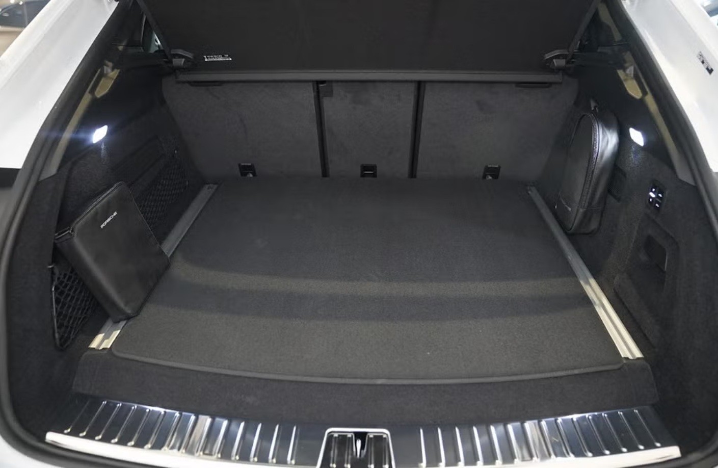 PORSCHE Cayenne Coupé E-Hybrid Tiptronic-image-4