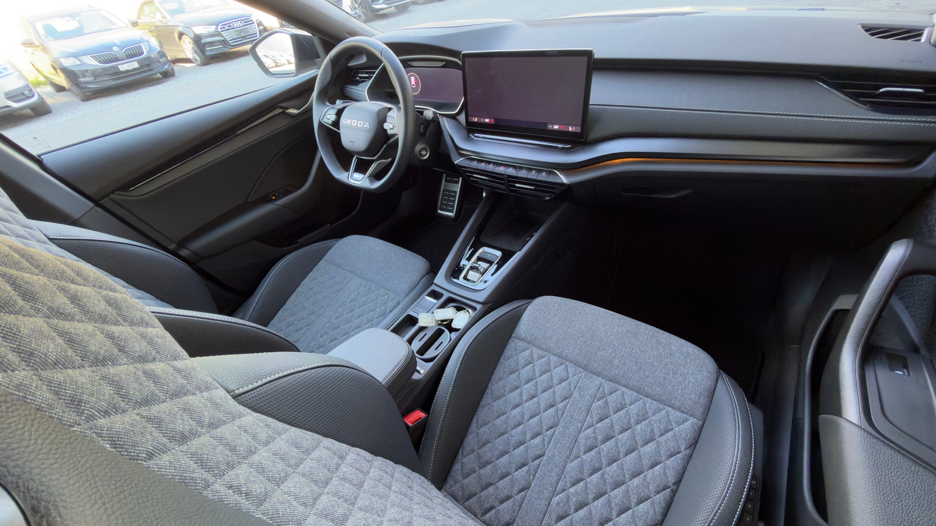 SKODA Octavia Combi 2.0 TSI Dynamic 4x4 DSG-image-6