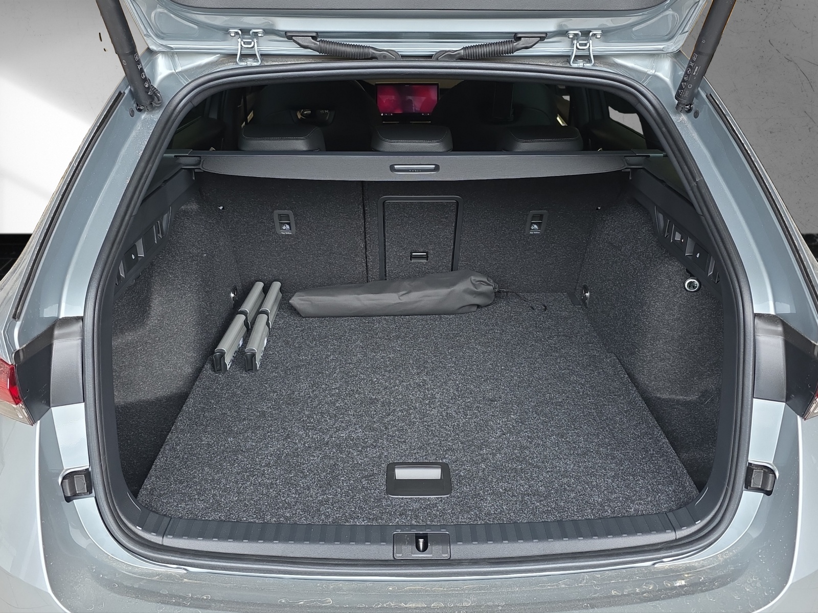 SKODA Octavia Combi 2.0 TSI Dynamic 4x4 DSG-image-4