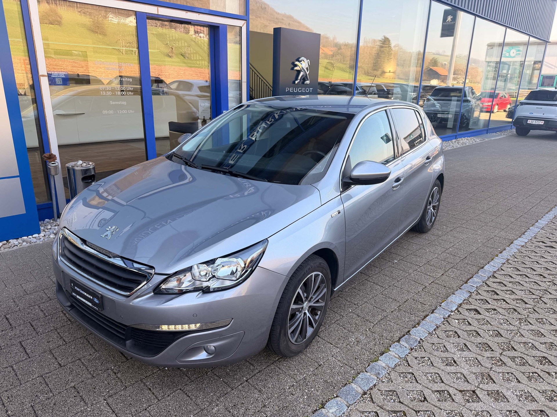 PEUGEOT 308 1.6 BlueHDi Style, DPF, Zahnriemen neu-image-1