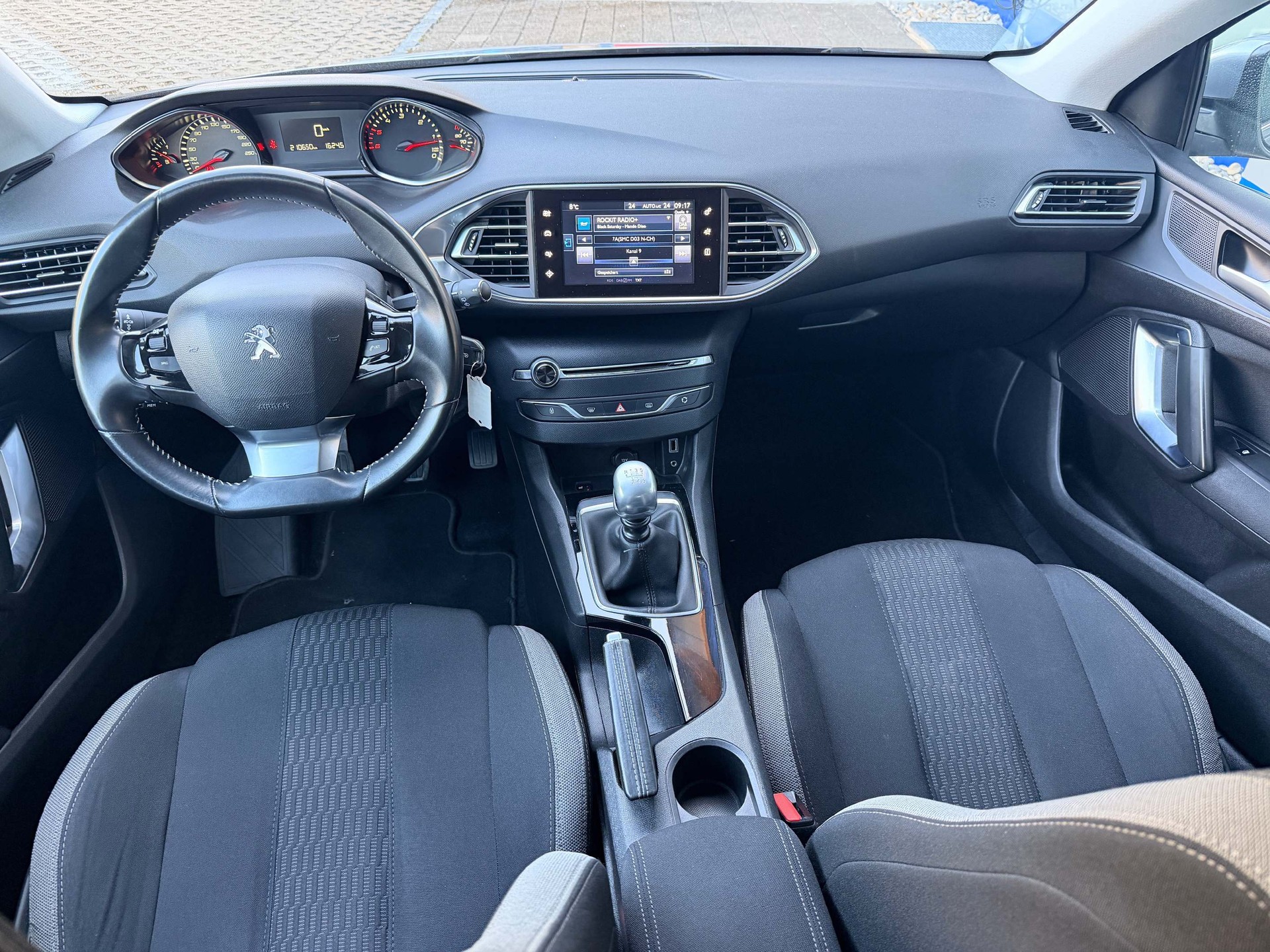 PEUGEOT 308 1.6 BlueHDi Style, DPF, Zahnriemen neu-image-8