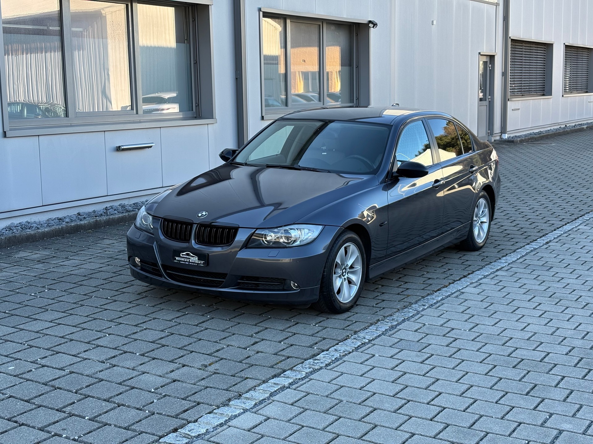 BMW 325xi AUTOMAT-image-0