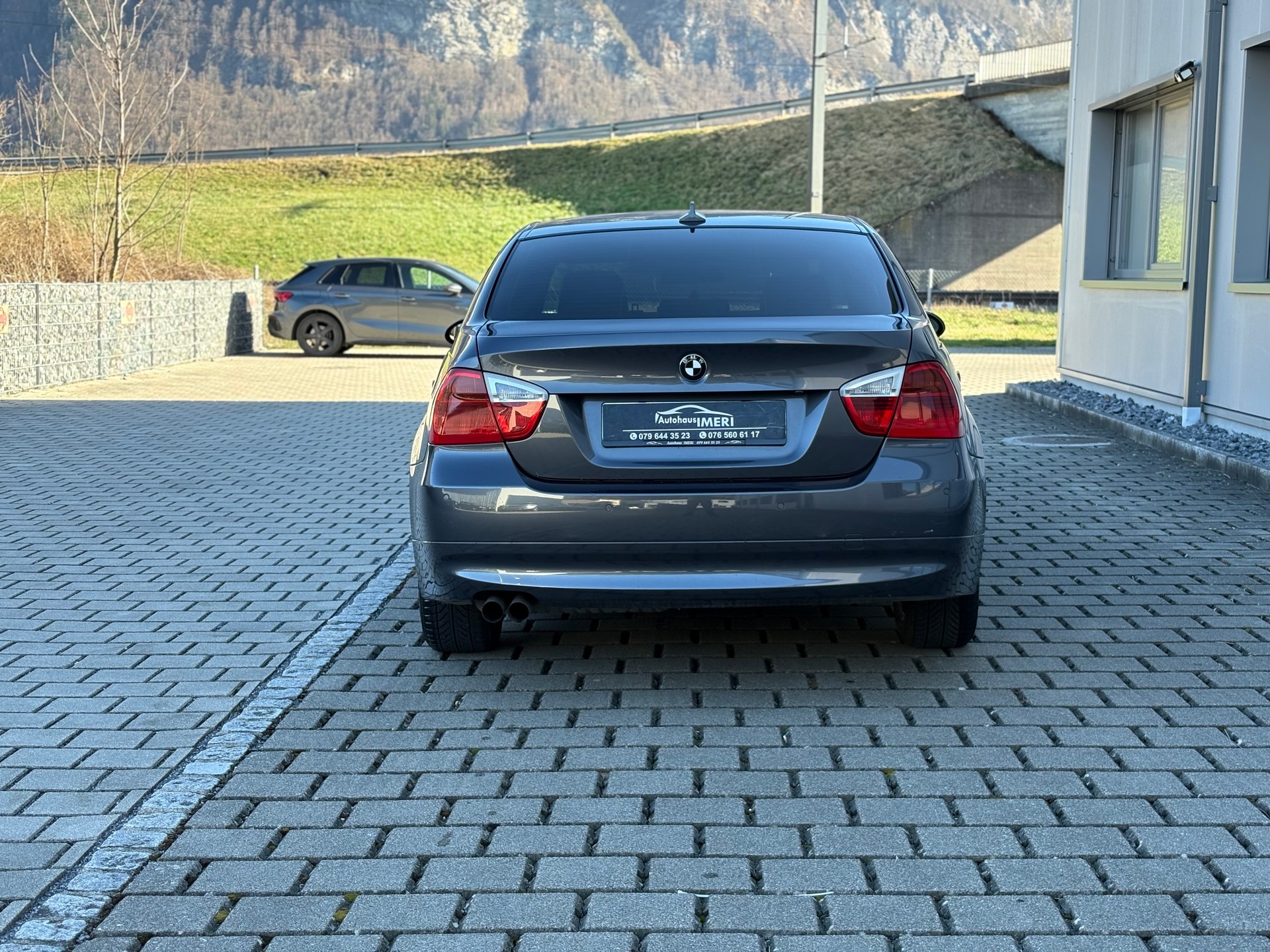 BMW 325xi AUTOMAT-image-7