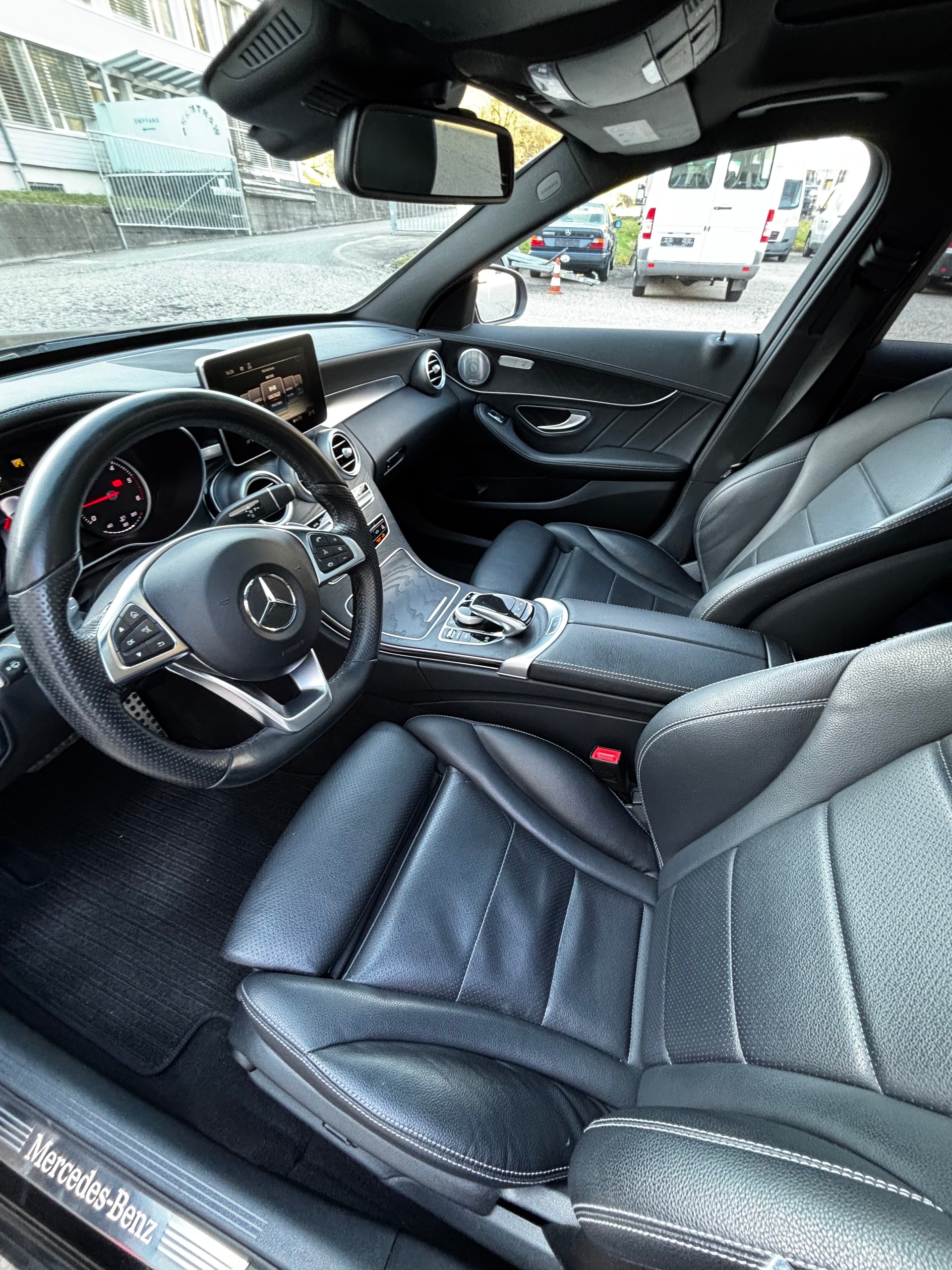 MERCEDES-BENZ C 250 d Swiss Star Exclusive 4Matic 9G-Tronic-image-9