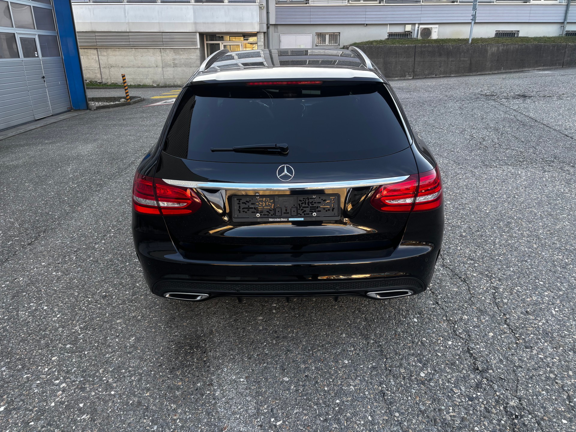MERCEDES-BENZ C 250 d Swiss Star Exclusive 4Matic 9G-Tronic-image-6