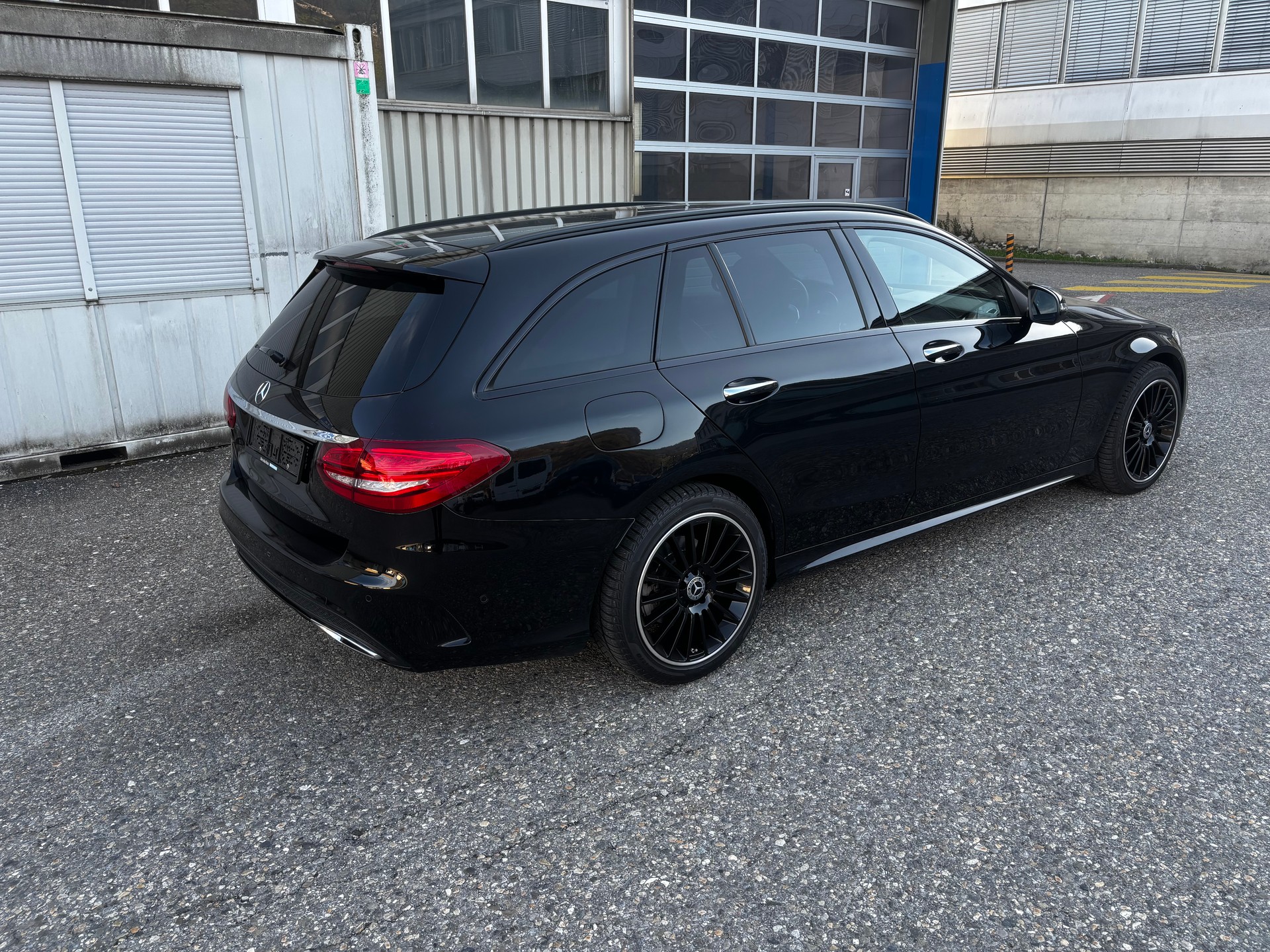 MERCEDES-BENZ C 250 d Swiss Star Exclusive 4Matic 9G-Tronic-image-5