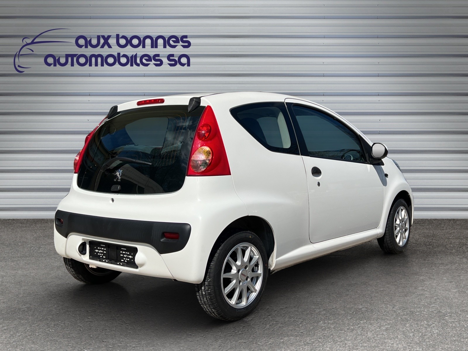 PEUGEOT 107 1.0 Trendy-image-3