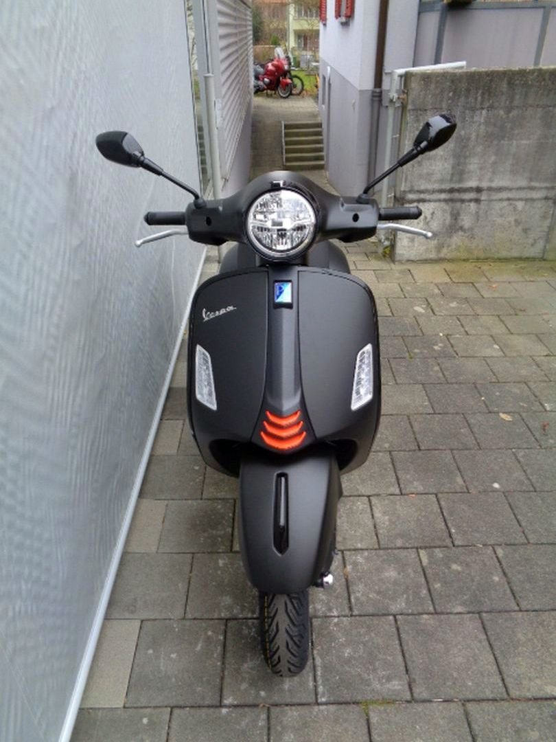 PIAGGIO VESPA GTS SUPER SPORT 310 E5-showroom-element-2