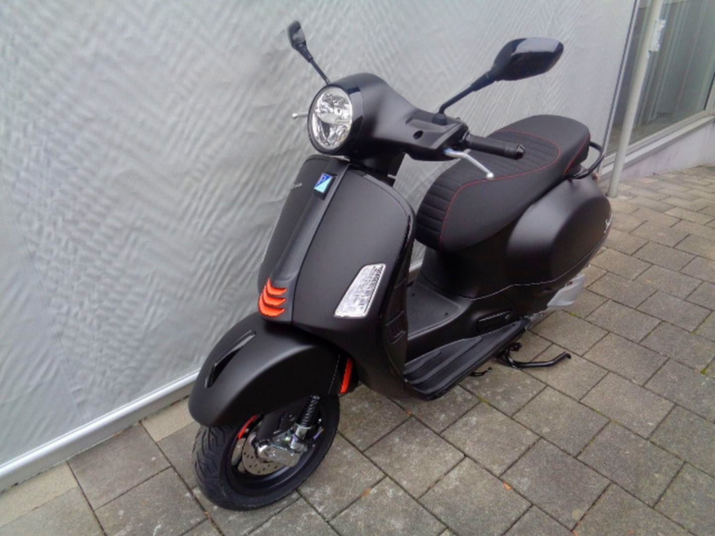 PIAGGIO VESPA GTS SUPER SPORT 310 E5-showroom-element-1
