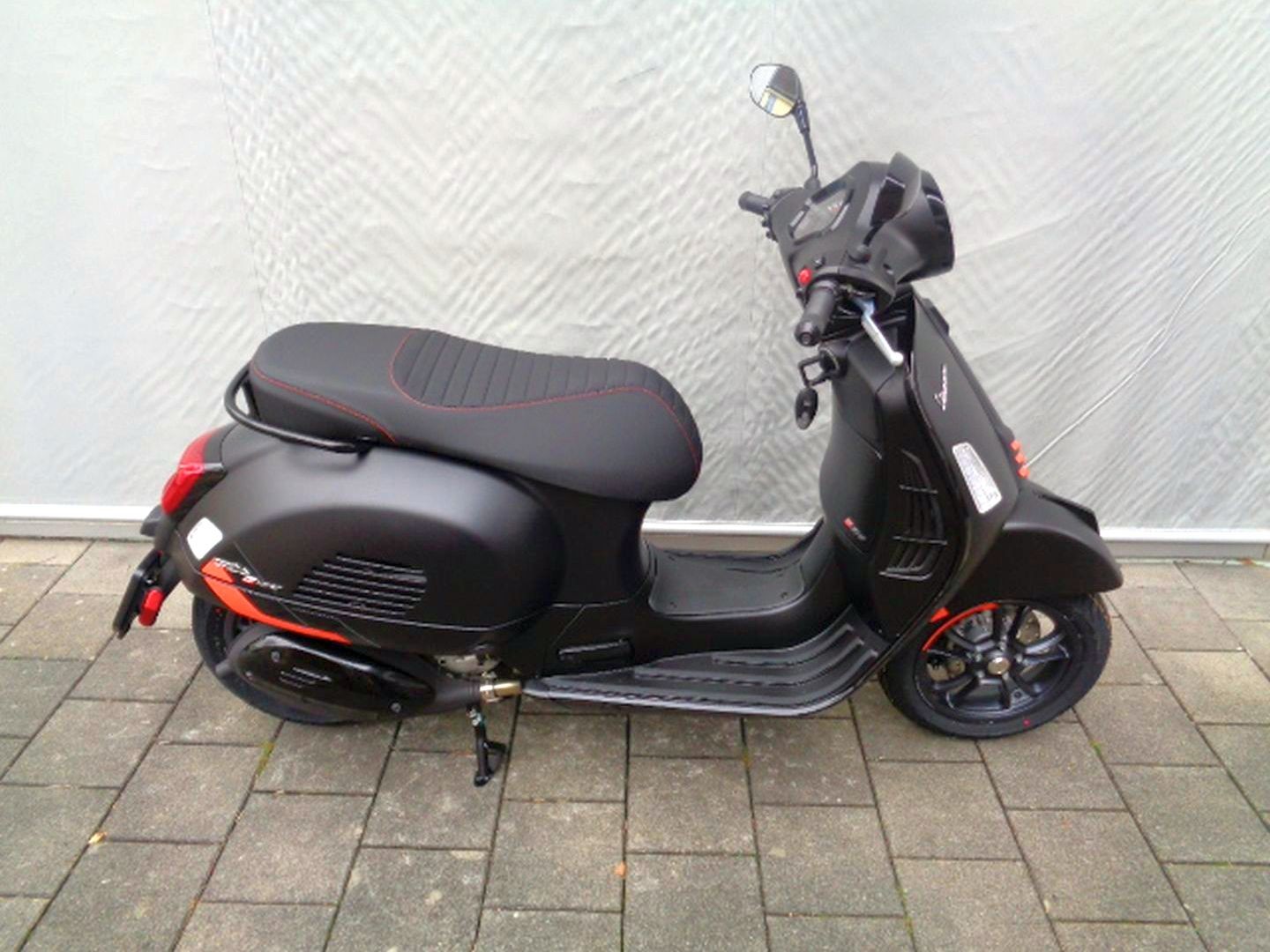 PIAGGIO VESPA GTS SUPER SPORT 310 E5-showroom-element-3