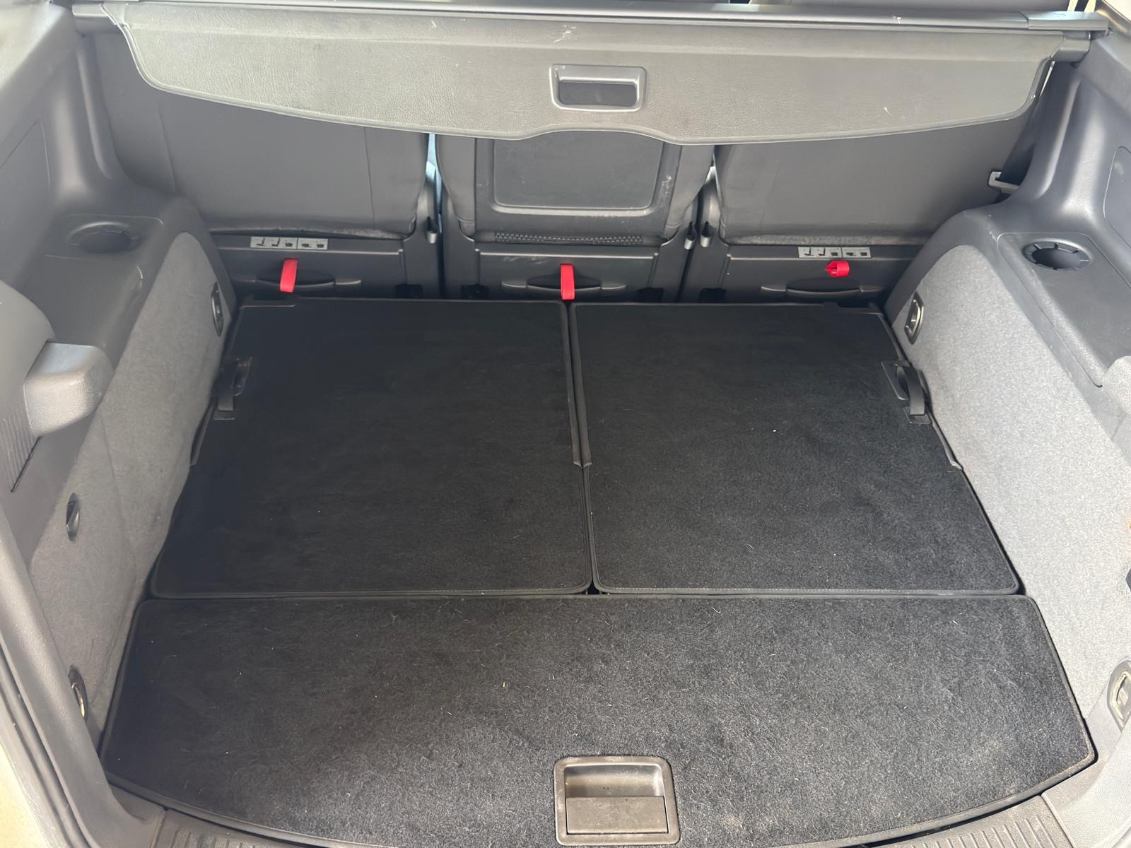 VW VW Touran 1.6 TDI Highline DSG 7 platz-image-11