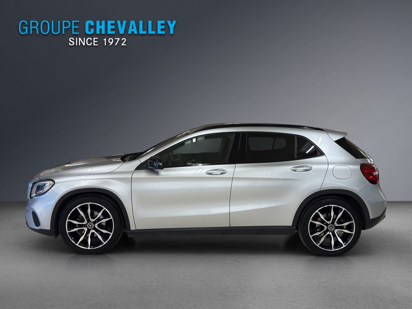 MERCEDES-BENZ GLA 200 Night Star-image-1