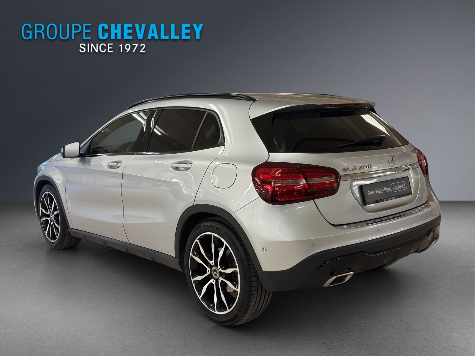MERCEDES-BENZ GLA 200 Night Star-image-2