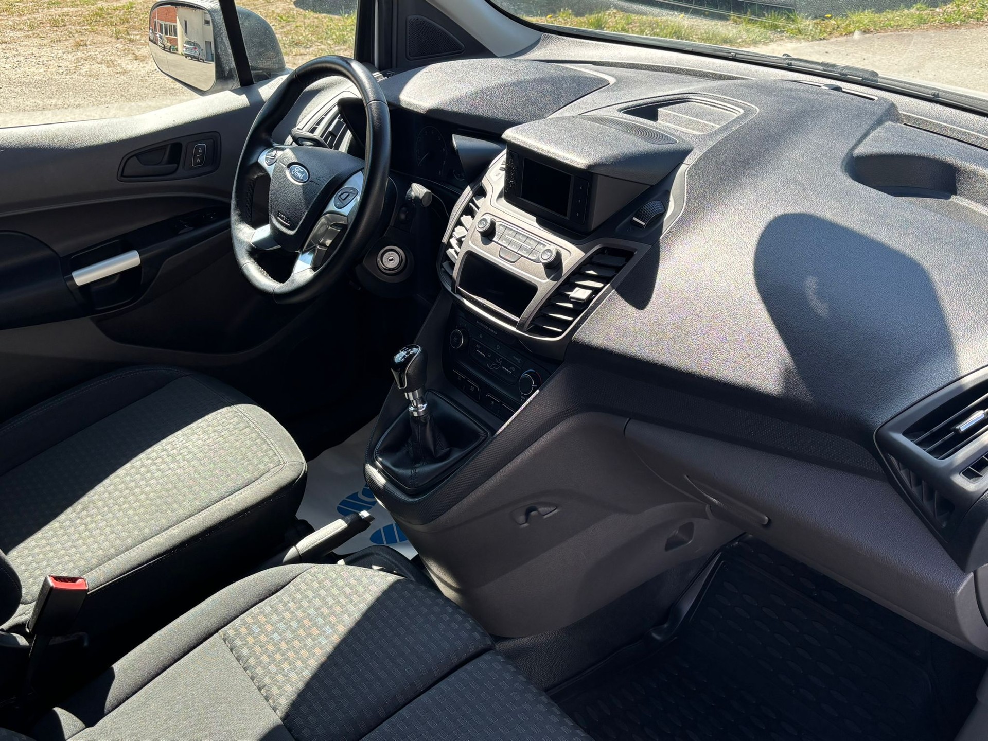 FORD Transit Connect Van T210 1.0 EcoBoost Trend-image-10