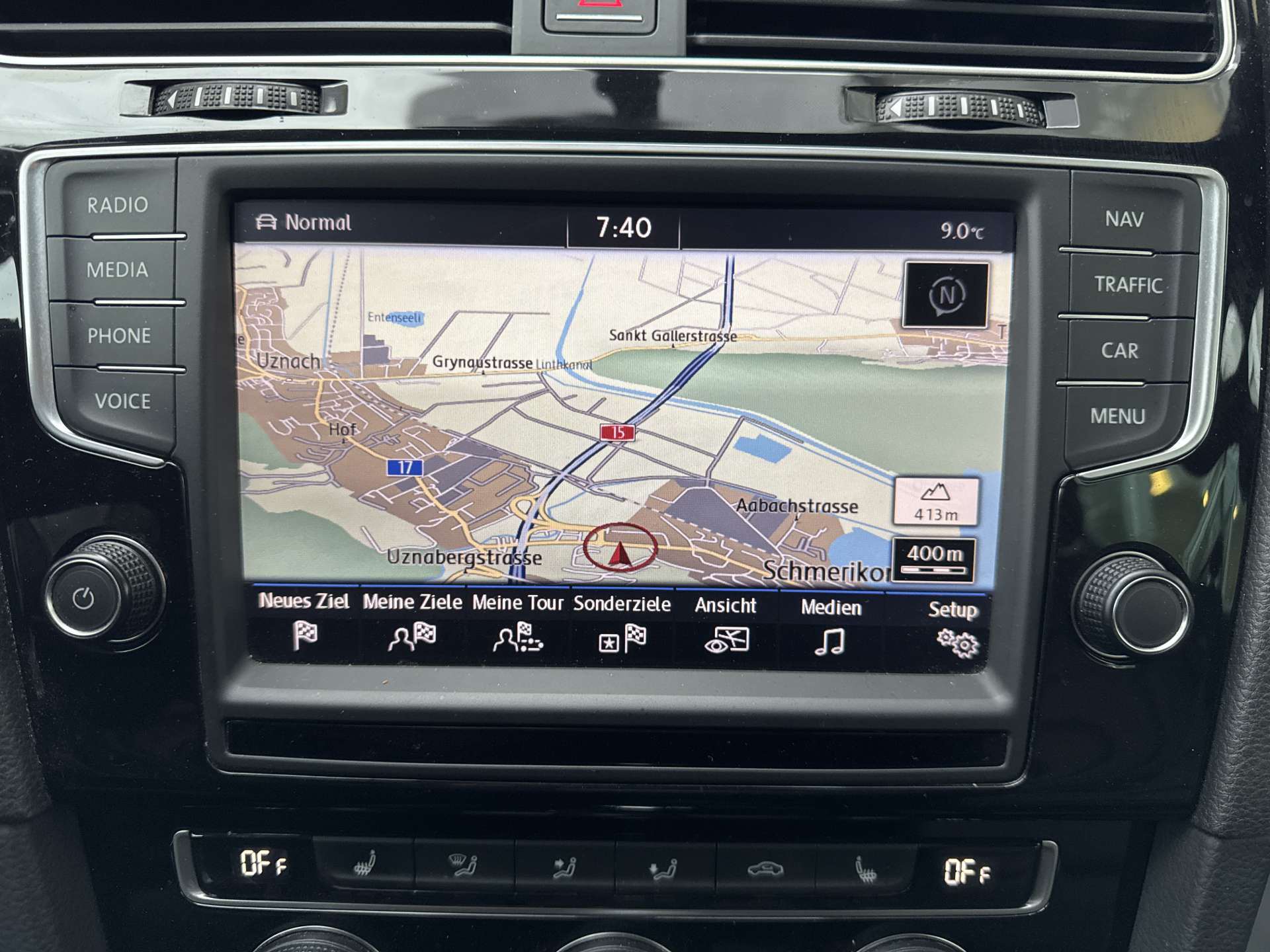 VW Golf Variant 2.0 TSi R 4Motion 301PS DSG-Automat-image-1