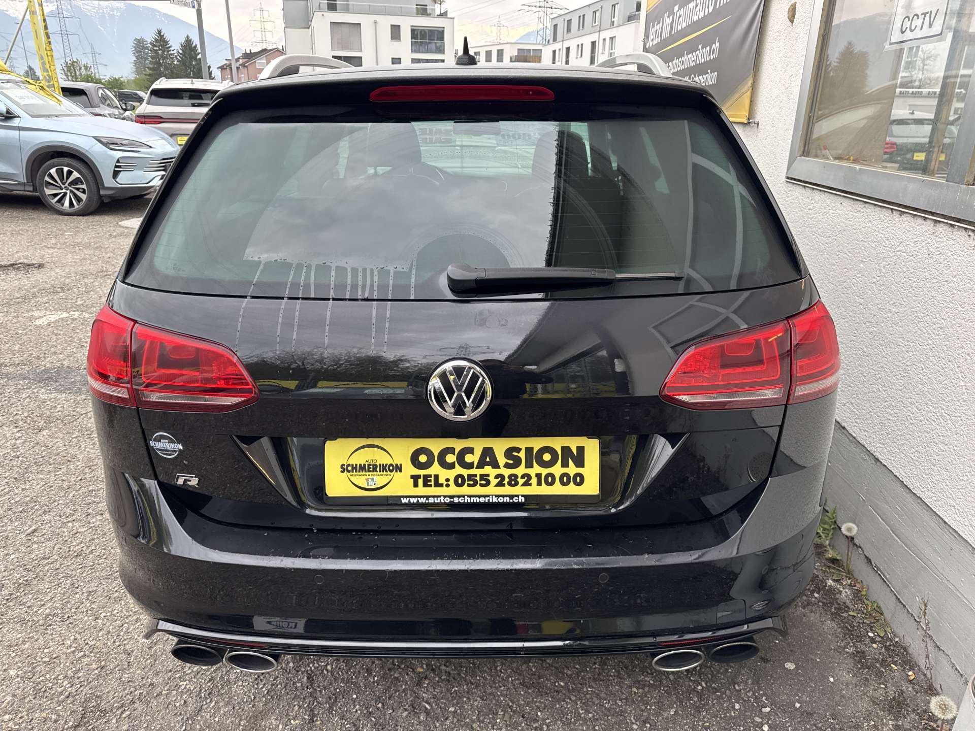 VW Golf Variant 2.0 TSi R 4Motion 301PS DSG-Automat-image-3