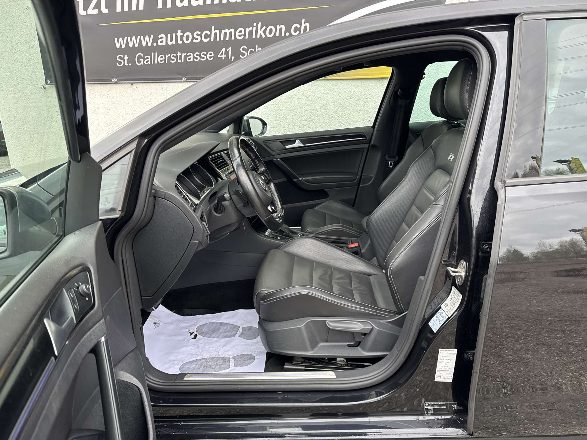 VW Golf Variant 2.0 TSi R 4Motion 301PS DSG-Automat-image-6