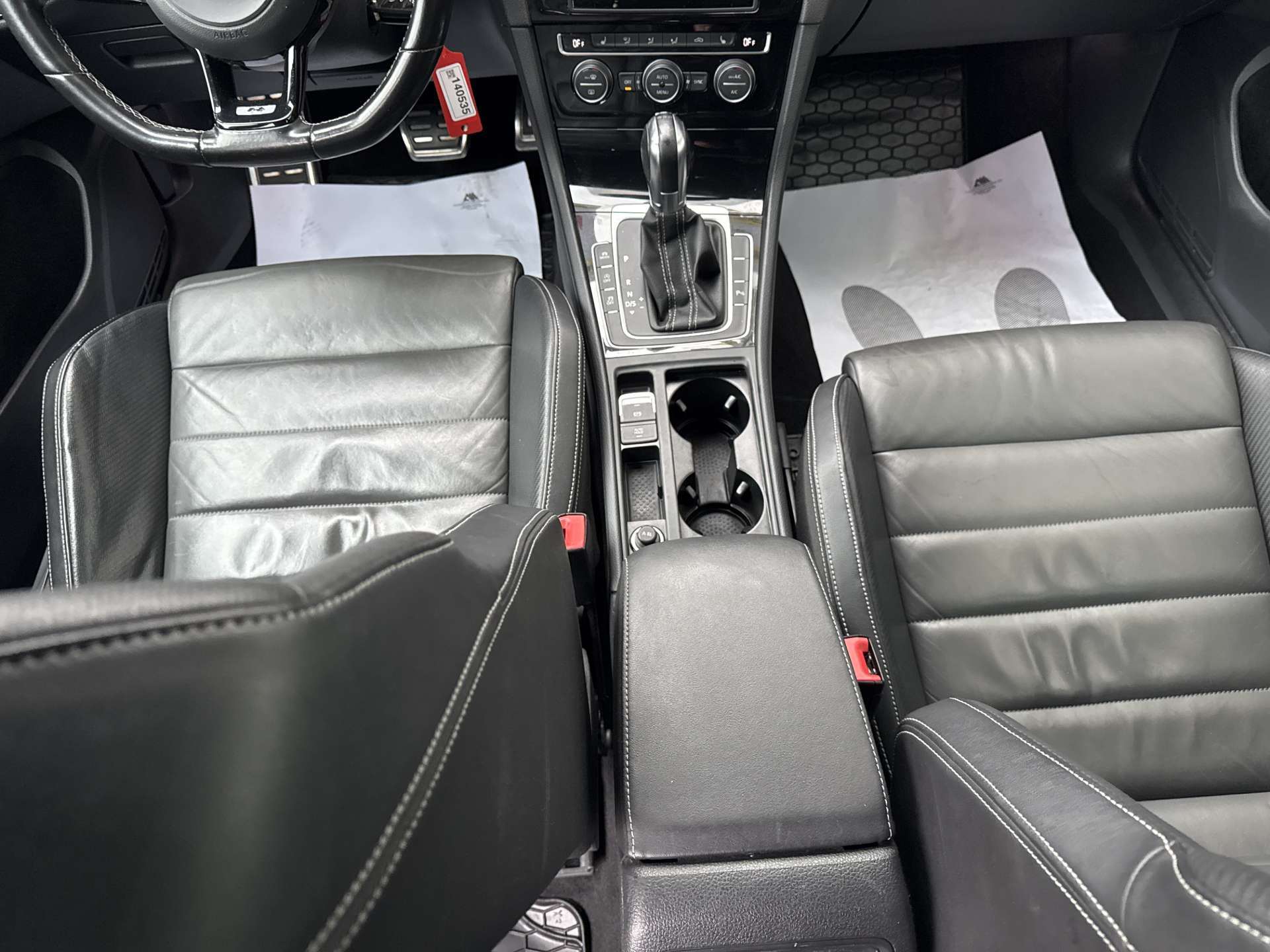 VW Golf Variant 2.0 TSi R 4Motion 301PS DSG-Automat-image-13