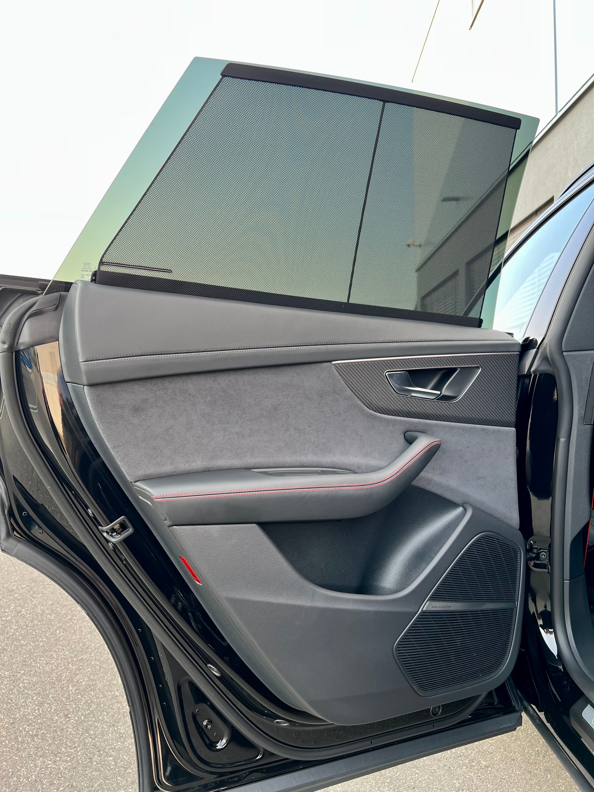 AUDI RSQ8 quattro tiptronic-image-15