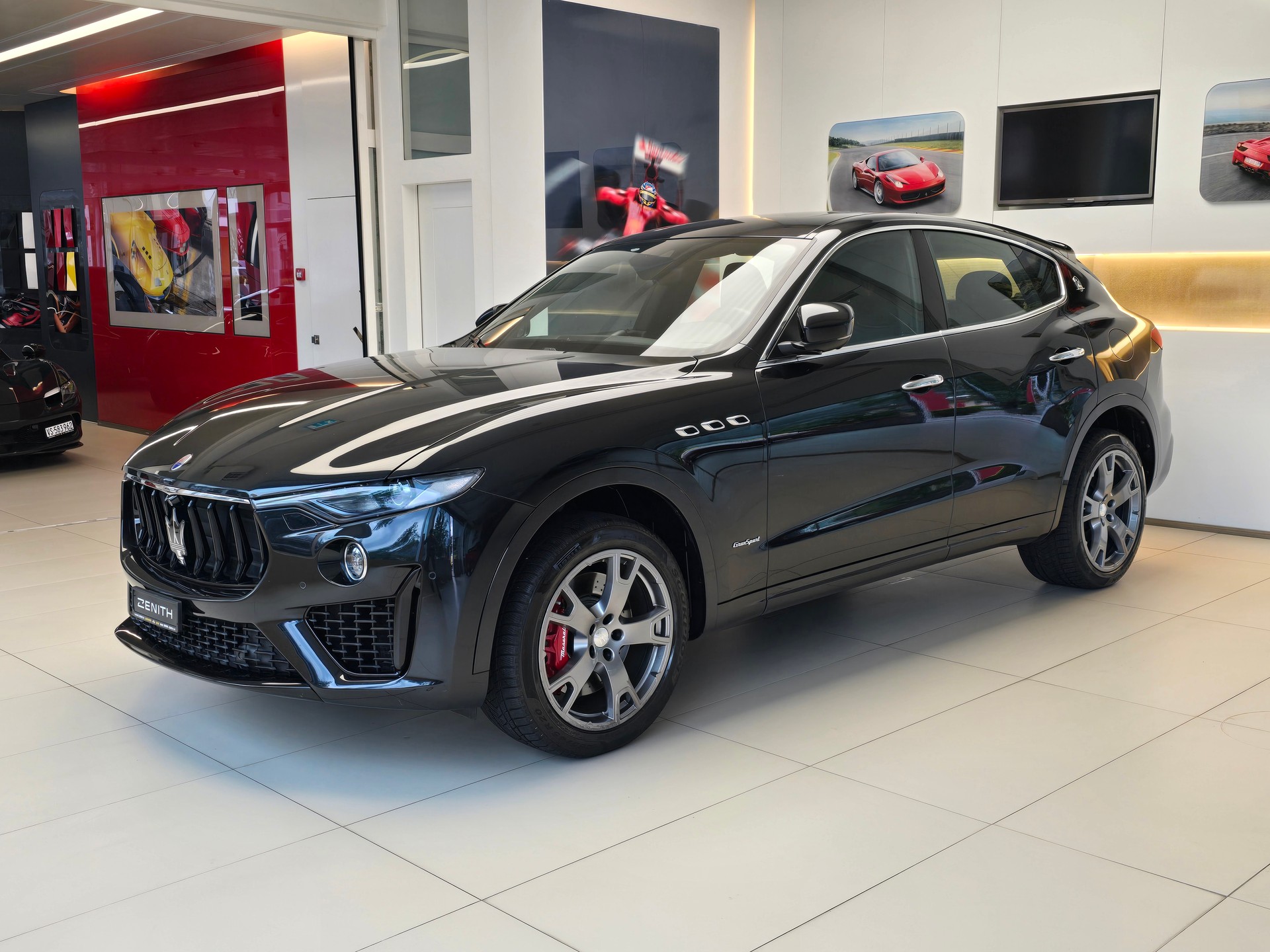 MASERATI Levante S 3.0V6 GranSport Automatica-image-0