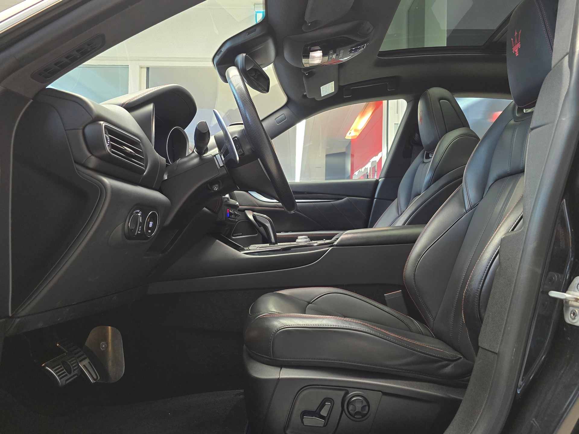 MASERATI Levante S 3.0V6 GranSport Automatica-image-8