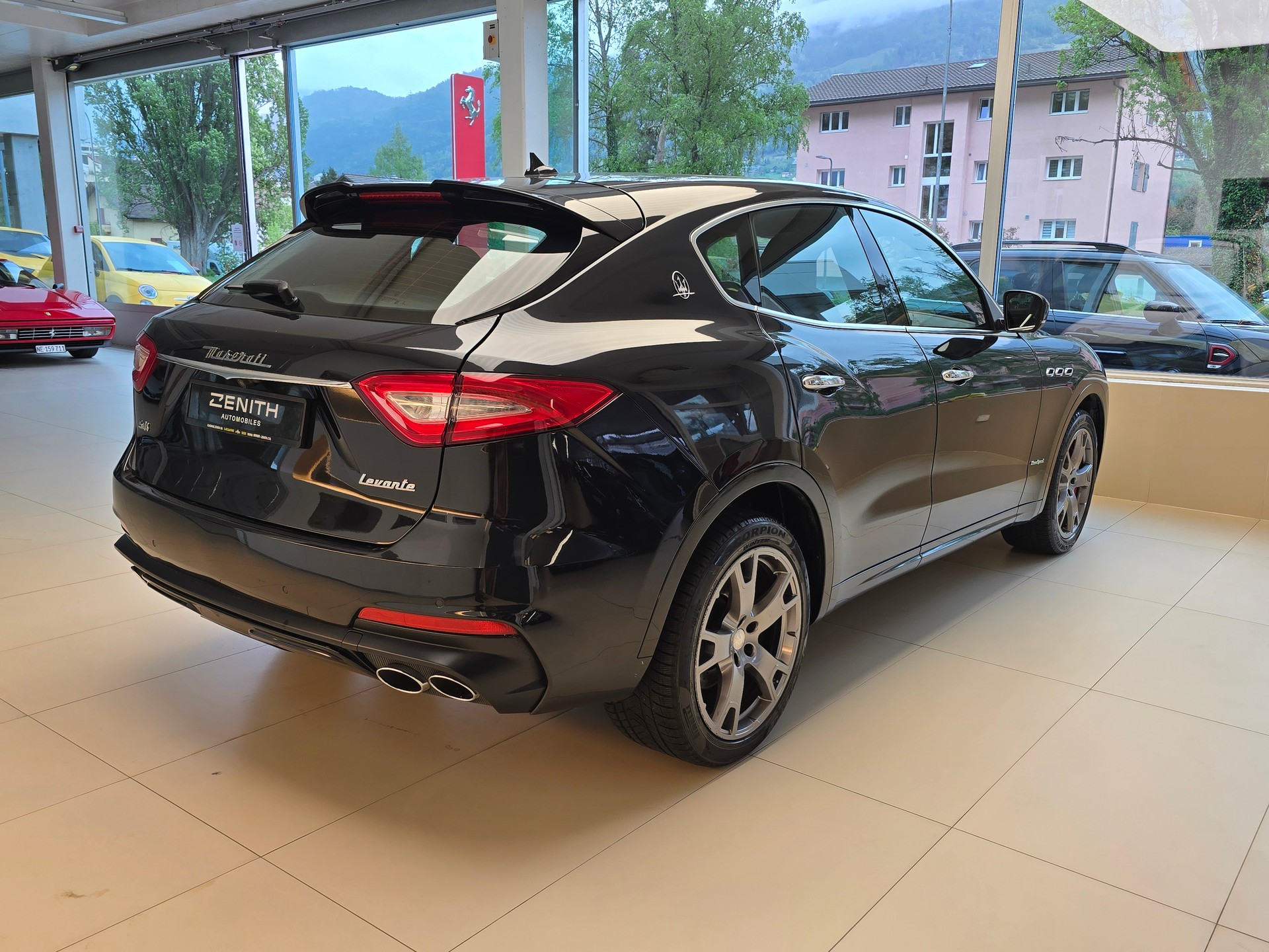 MASERATI Levante S 3.0V6 GranSport Automatica-image-4