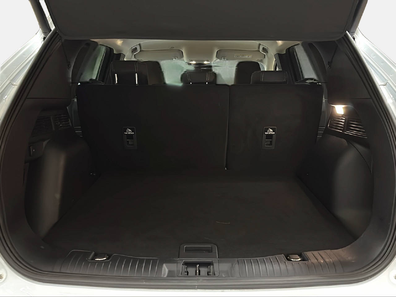 FORD Kuga 2.5 Plug-in Hybrid Titanium-image-11