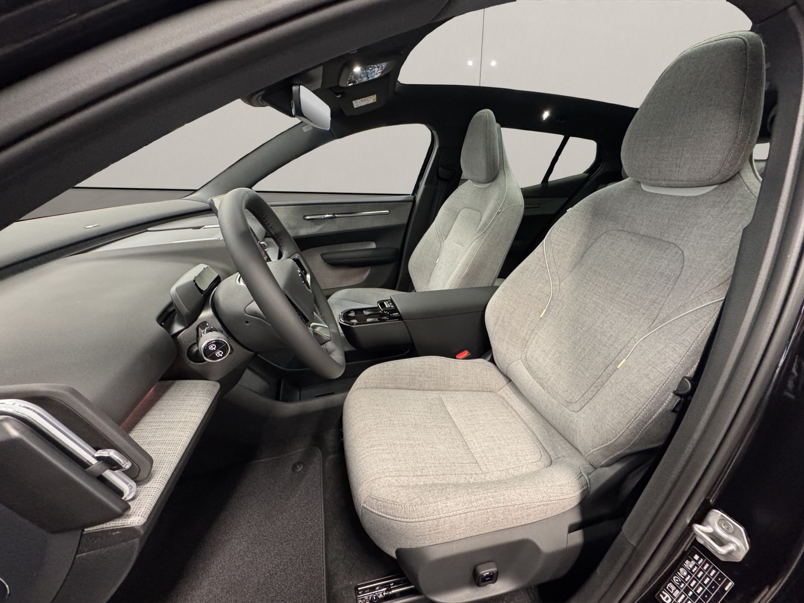 VOLVO EX30 E60 Twin Ultra Performance AWD-image-13