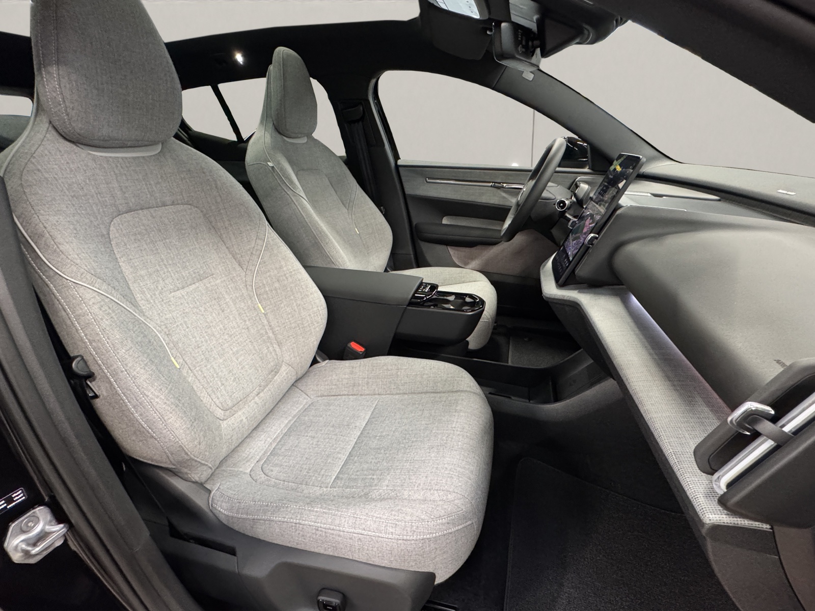 VOLVO EX30 E60 Twin Ultra Performance AWD-image-10