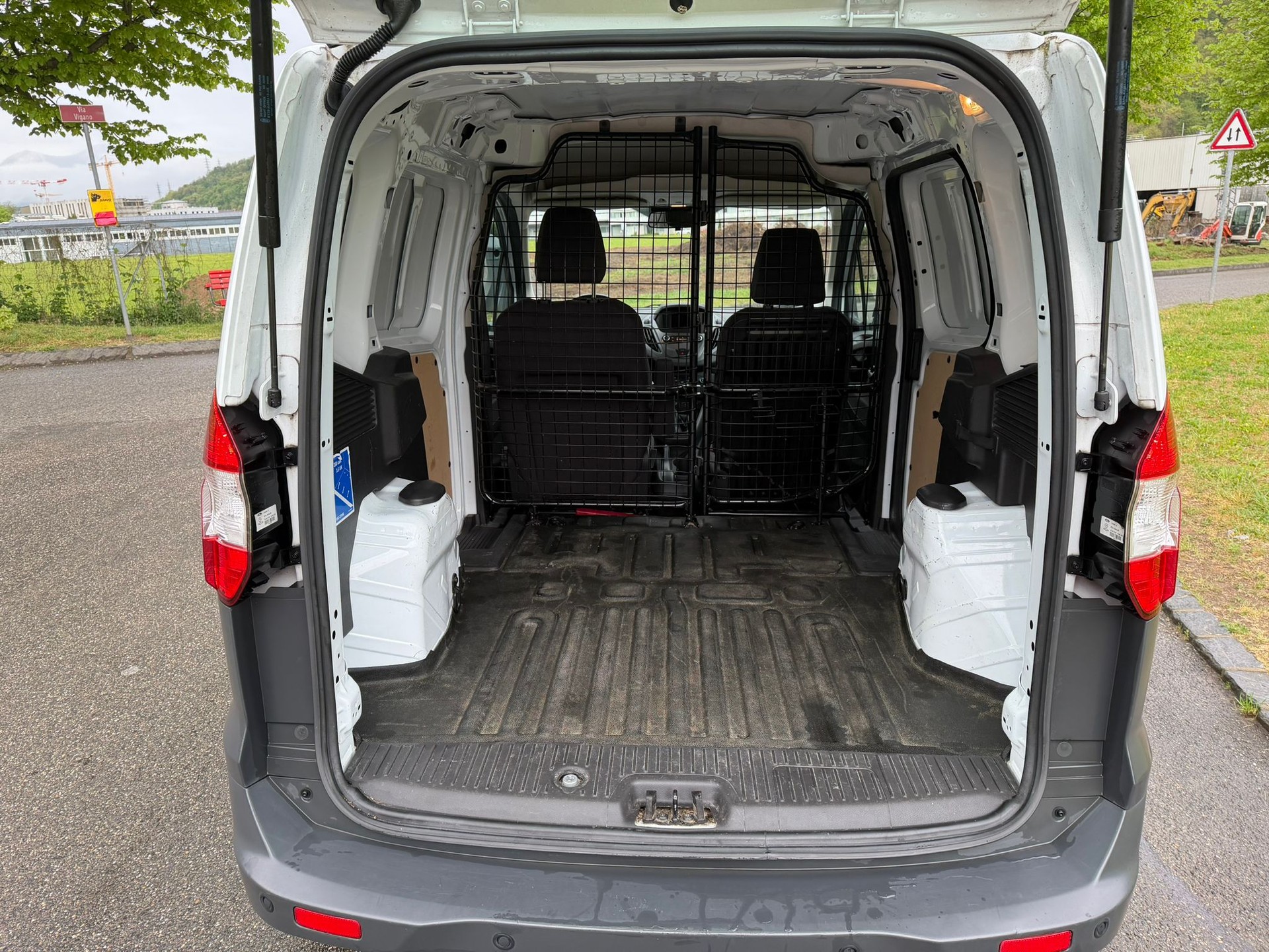 FORD Transit Courier Van 1.5 TDCi Trend-image-13