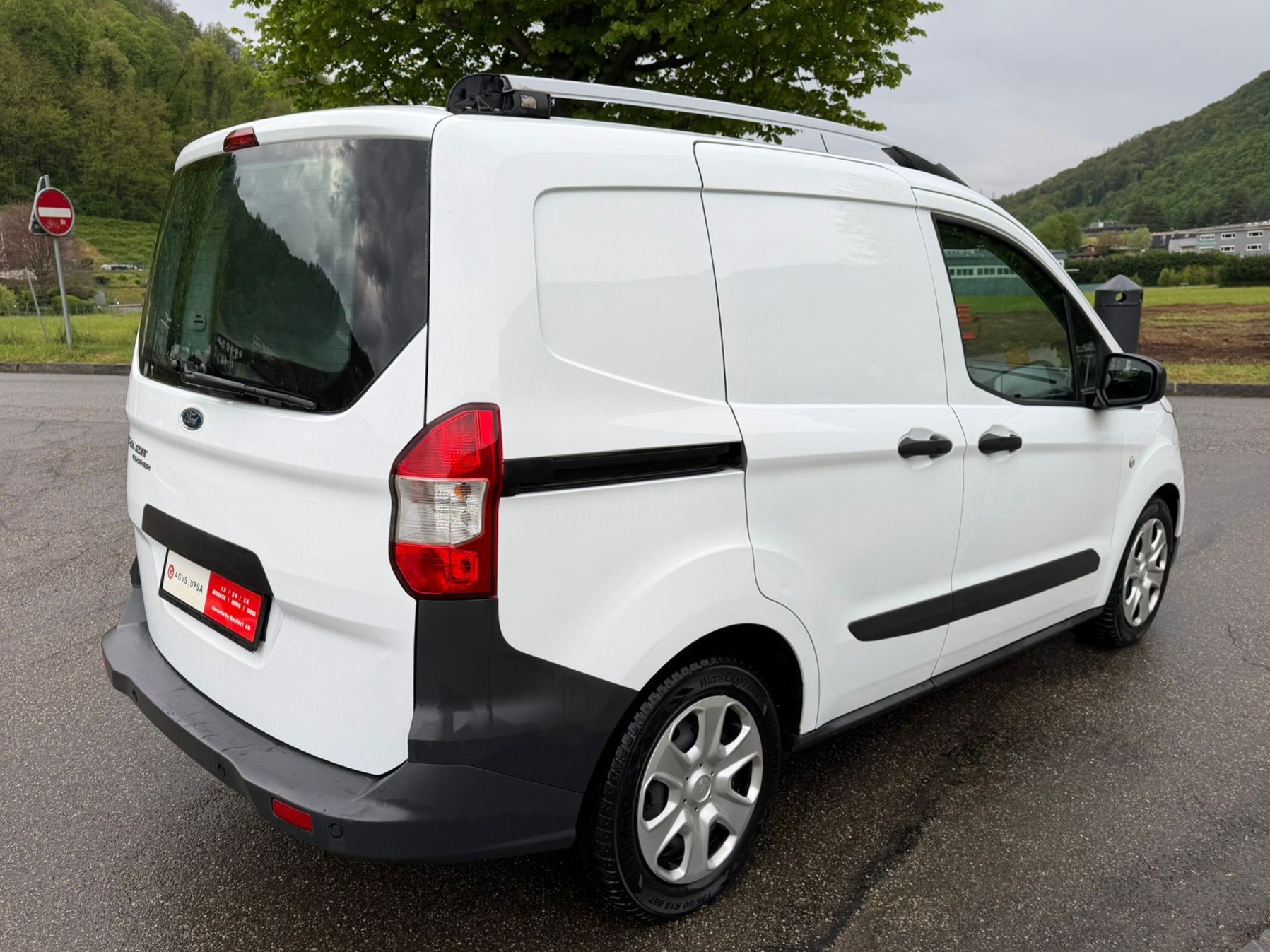 FORD Transit Courier Van 1.5 TDCi Trend-image-2