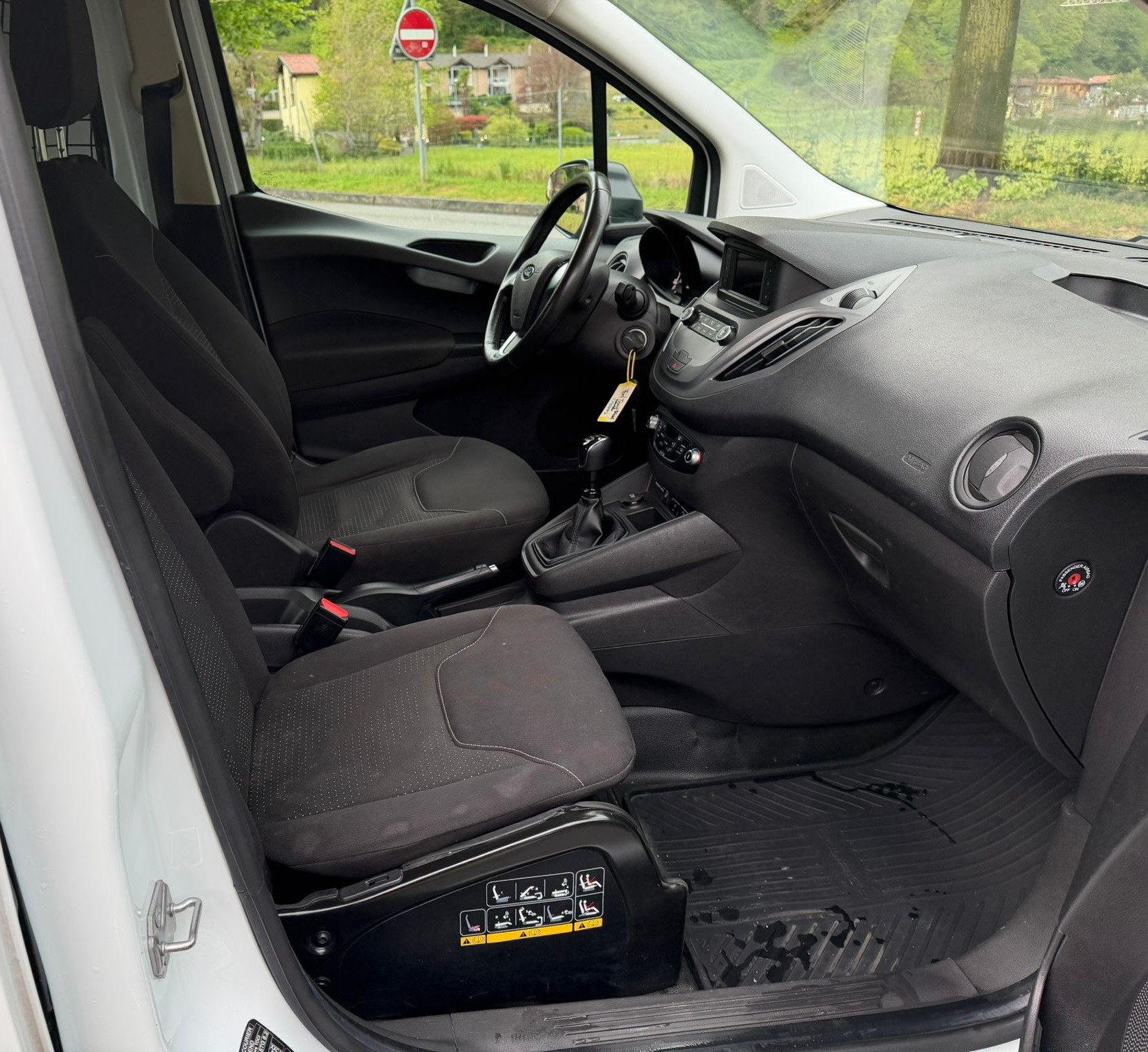 FORD Transit Courier Van 1.5 TDCi Trend-image-9