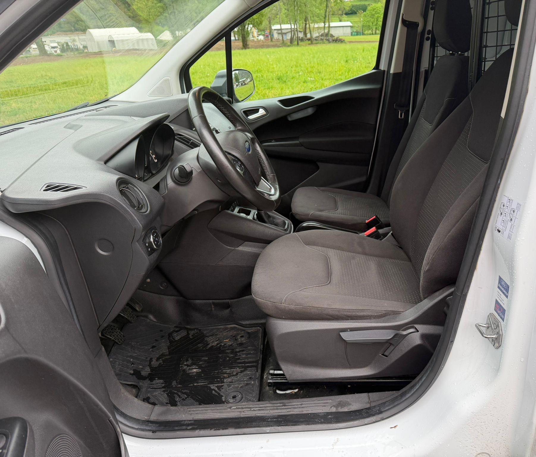 FORD Transit Courier Van 1.5 TDCi Trend-image-6