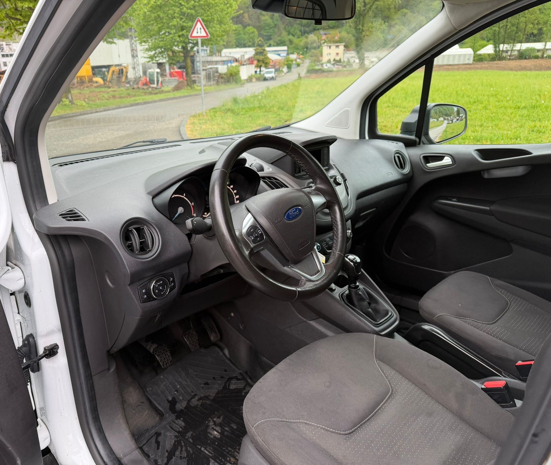 FORD Transit Courier Van 1.5 TDCi Trend-image-7