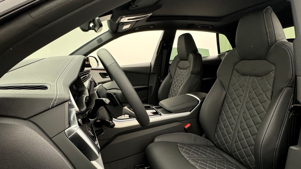 AUDI Q8 SUV TDI quattro 210 kW S line-image-4