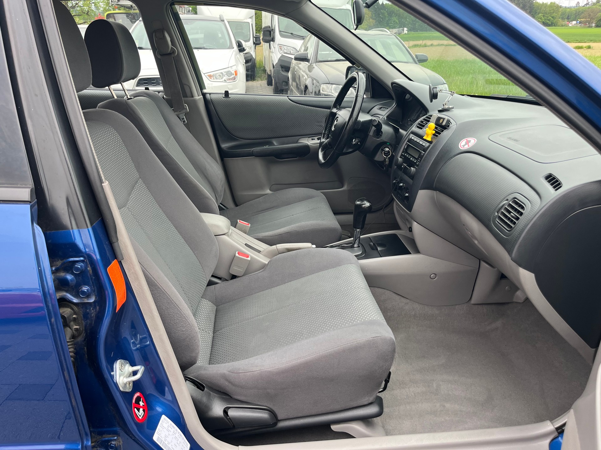 MAZDA 323 F 2.0i-16V-image-8