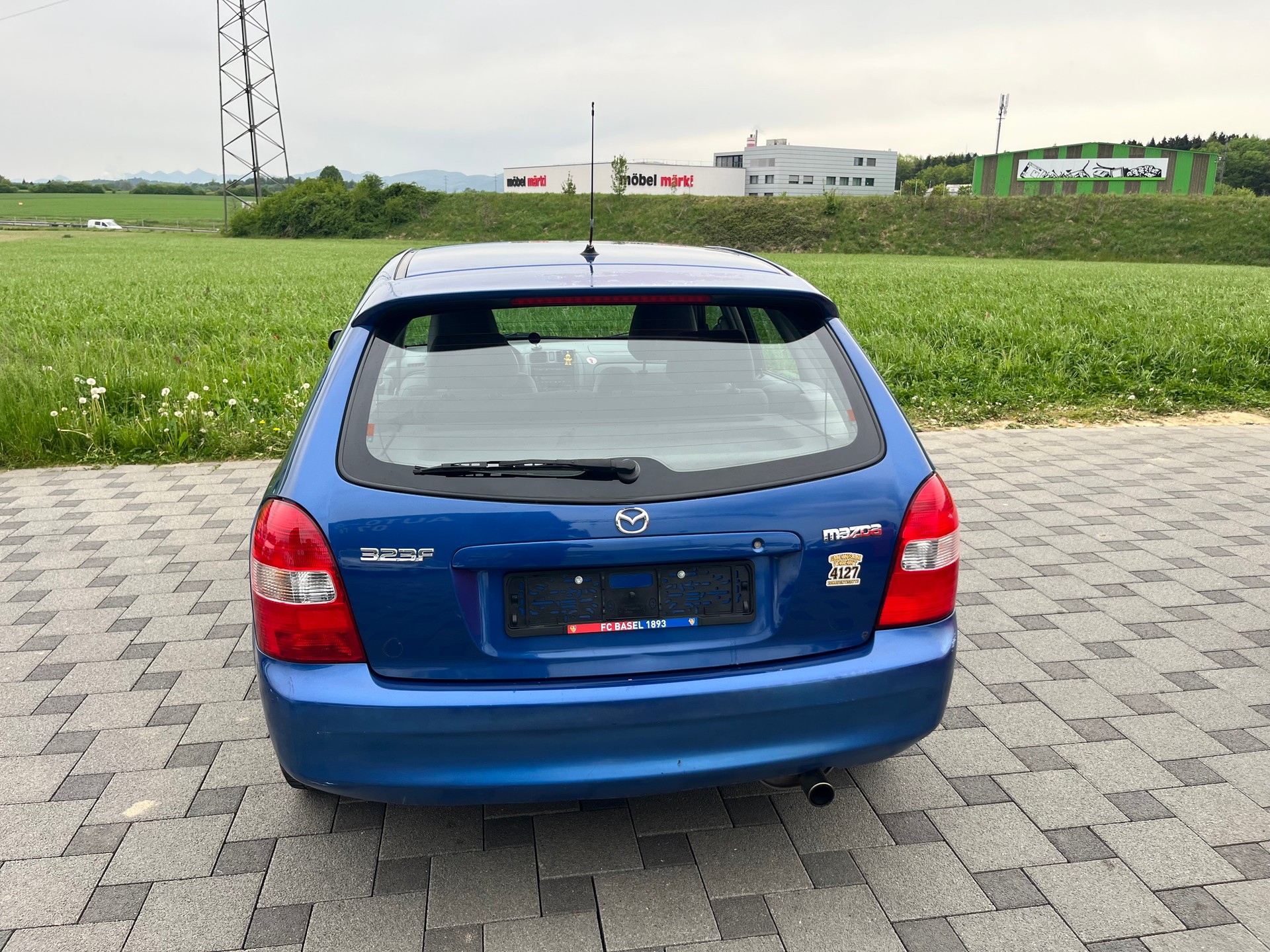 MAZDA 323 F 2.0i-16V-image-7