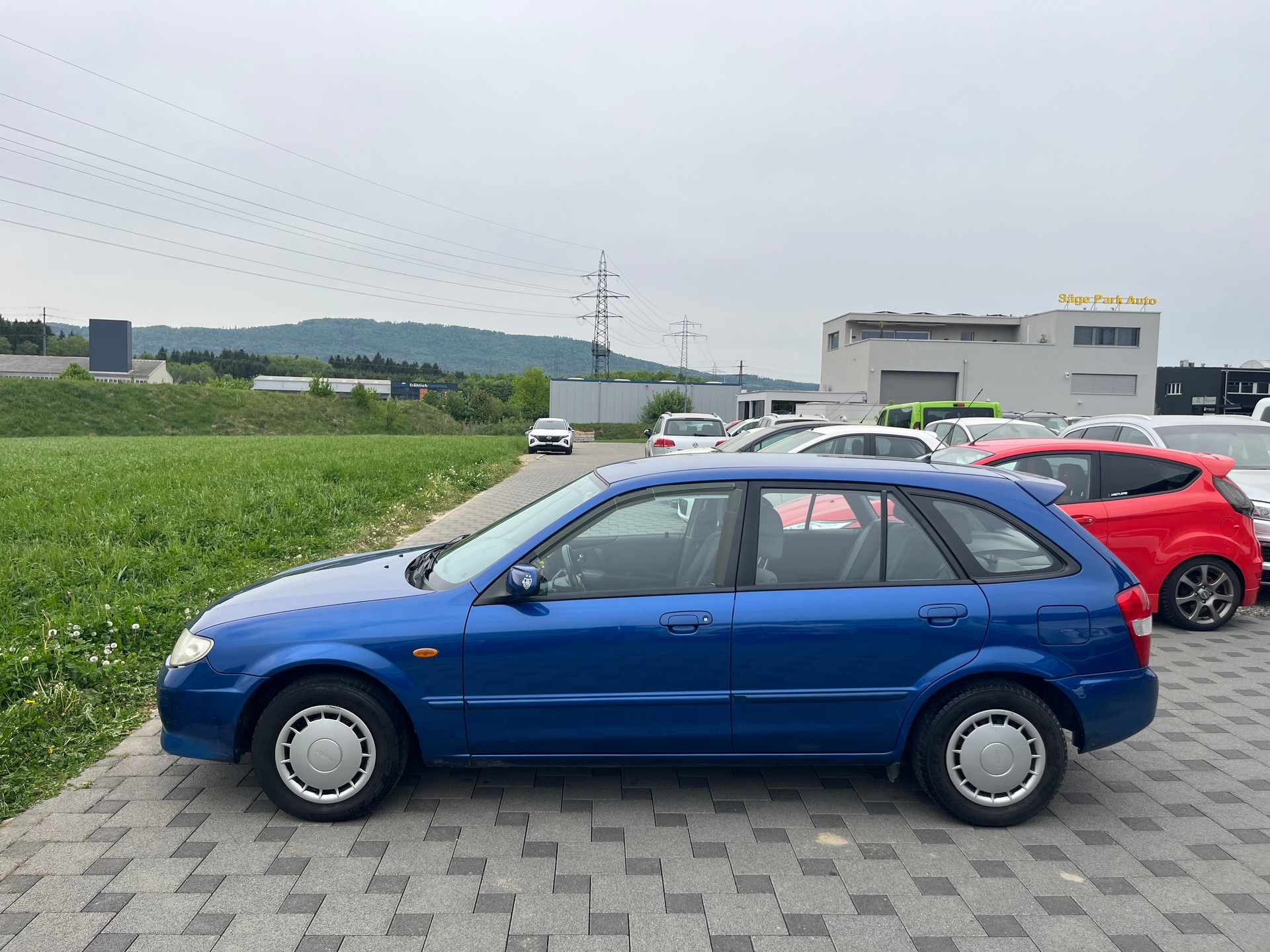 MAZDA 323 F 2.0i-16V-image-4