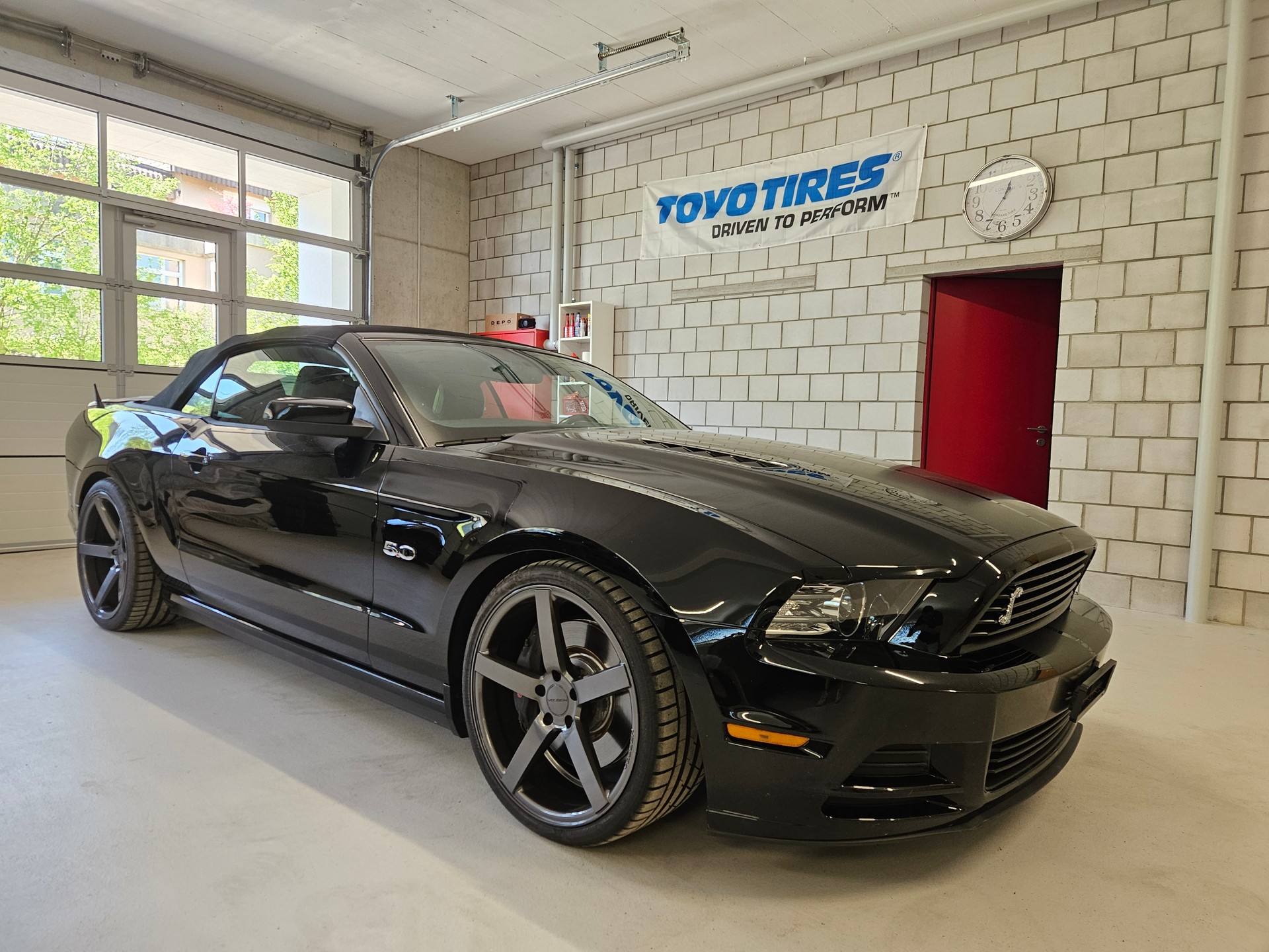 FORD Mustang GT 5.0 Manual-image-13