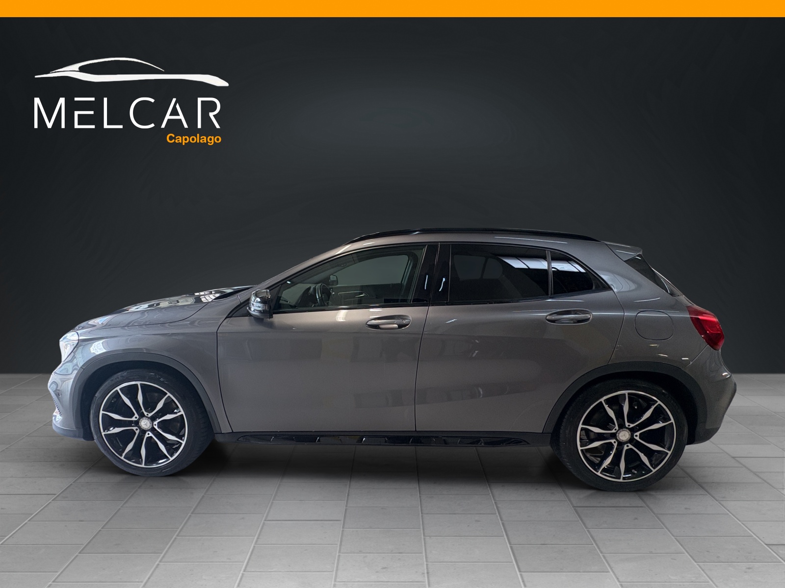 MERCEDES-BENZ GLA 250 AMG Line 4Matic 7G-DCT-image-4